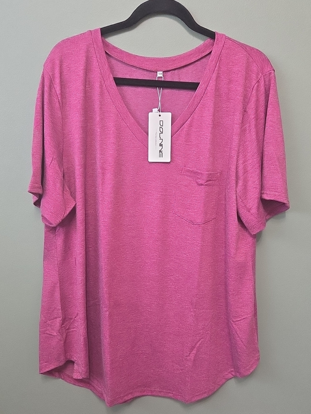 NWT Women's V-Neck Pocket Tee - Wine Sz 18